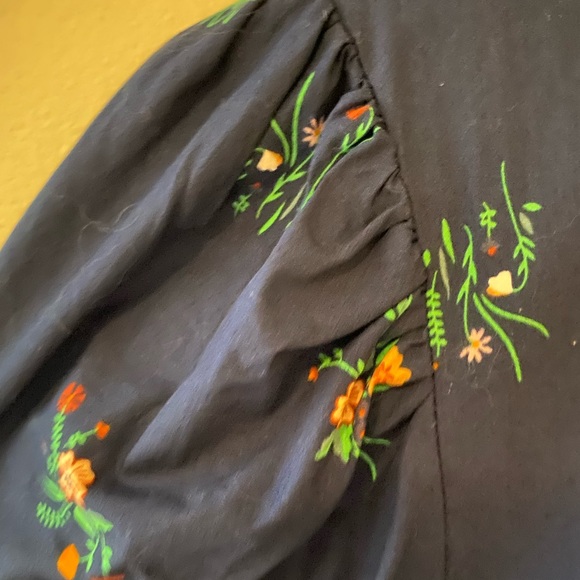 Adorable navy/floral cotton dress with puff sleeves - Picture 8 of 8